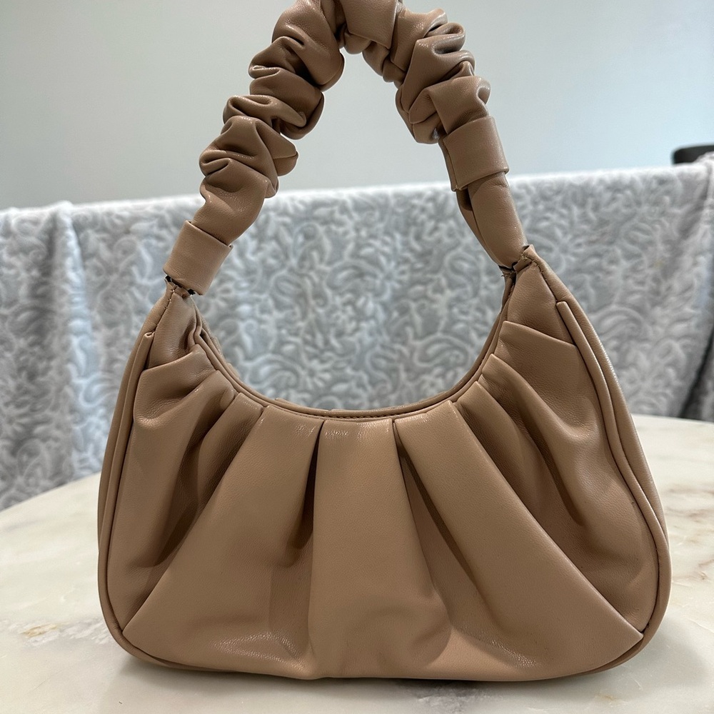 Elegant Tan Ruched Handle Bag - Picture 4 of 6